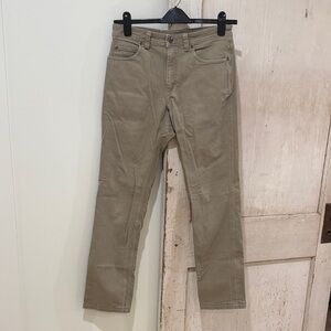 Duluth Trading Co Khaki Chinos